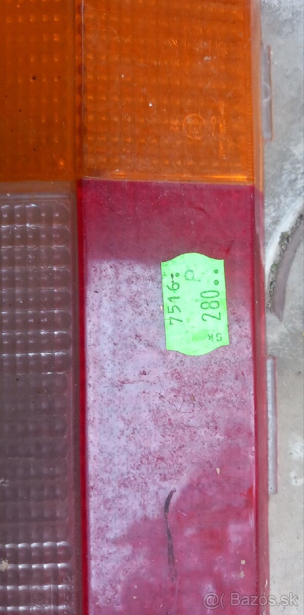 Lada 1600 zadné kryty svetiel