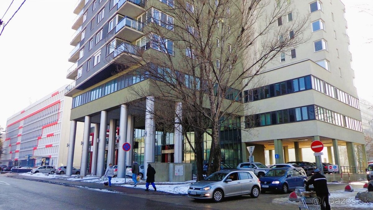 Prenájom parkovacieho státia UNIVERZO, Ružová dolina