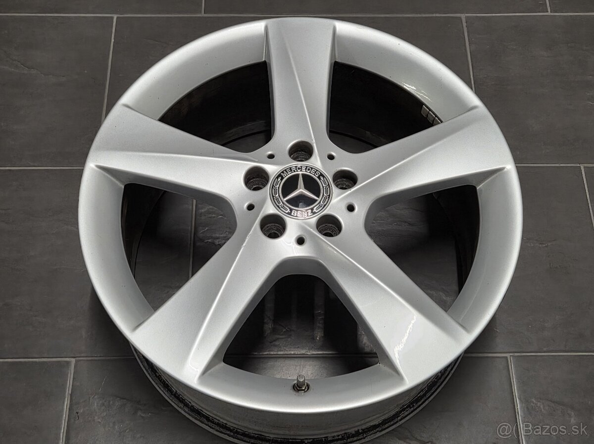 19 MERCEDES originál