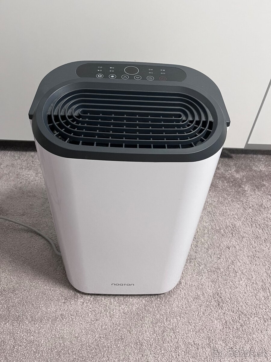 Odvlhčovač a čistička vzduchu