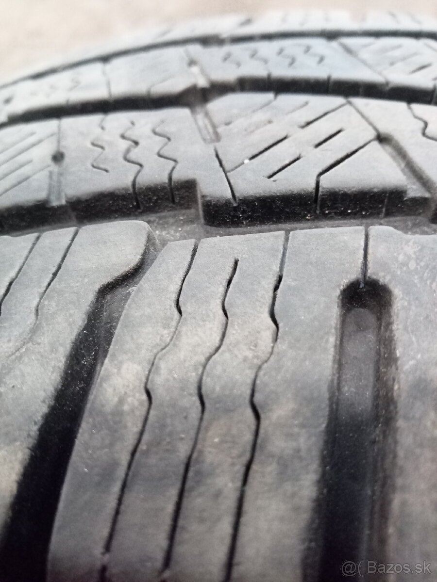 215/70R15 C Michelin zimné jazdené