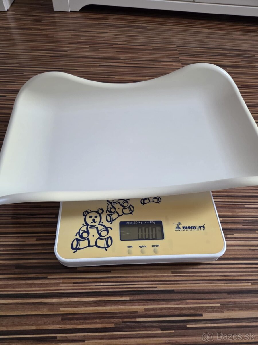 Dojčenská váha Momert