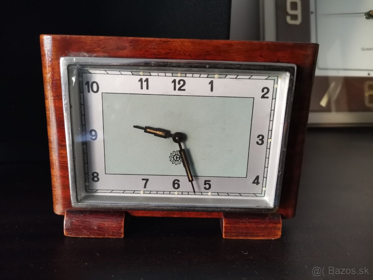 Stolové retro hodiny
