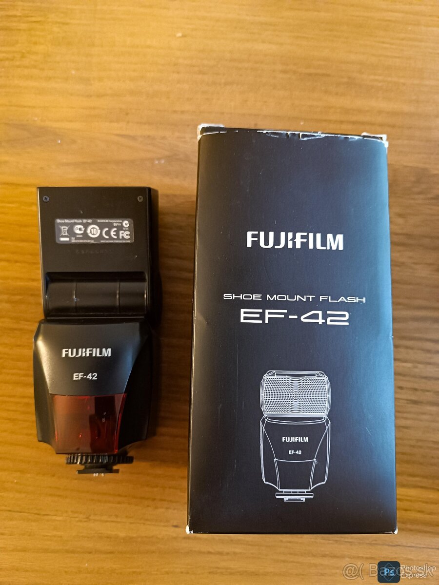 Blesk Fujifilm EF-42