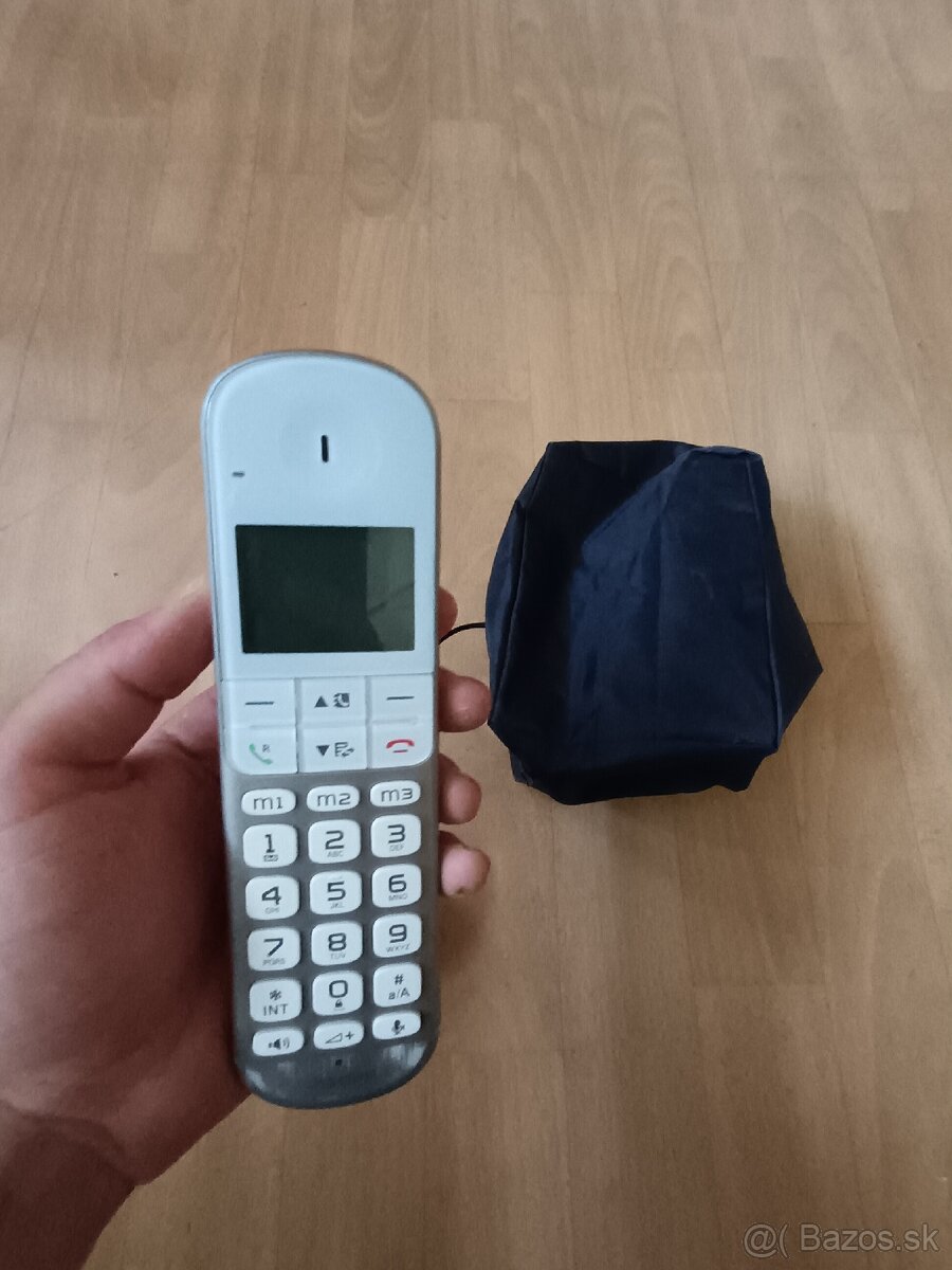 Predám starý tlačidlový telefón PHILIPS