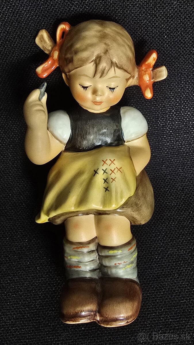 Goebel Hummel "Stitch in Time" – Prvá edícia 1996 (125. vý