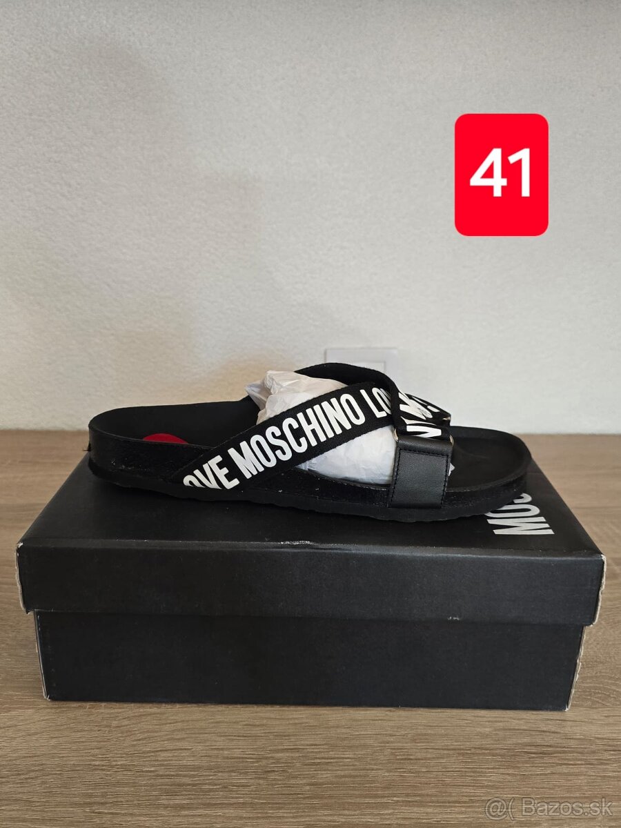 4.Šlapky Mosschino Love