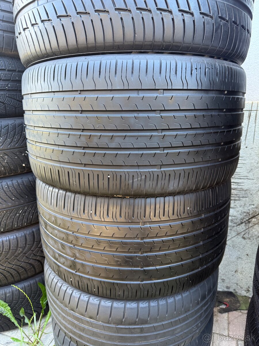315/30 R22 Continental