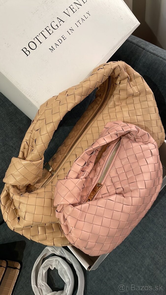 Bottega Veneta kabelka skladom