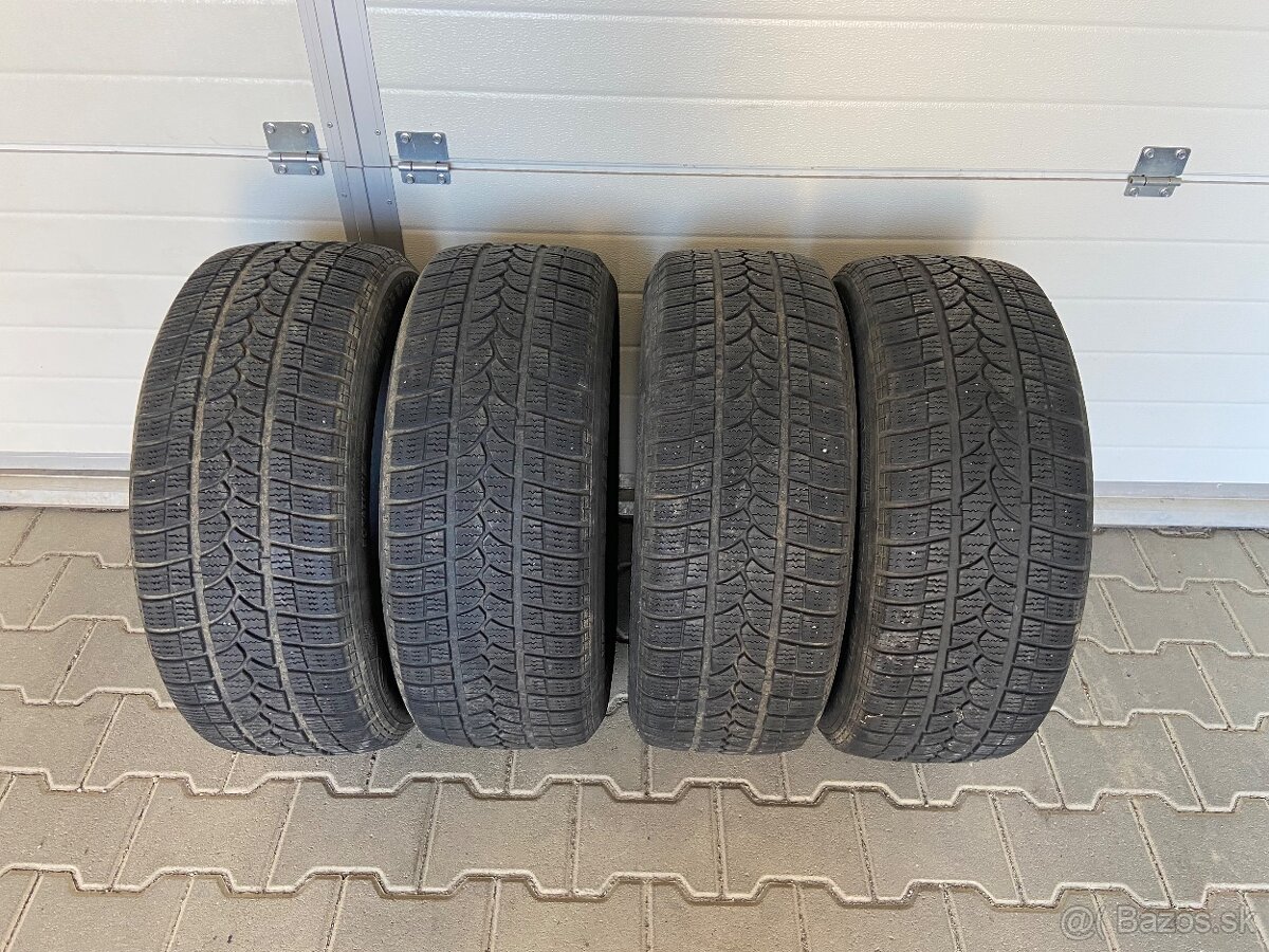 235/55 R17 KORMORAN zimne pneu