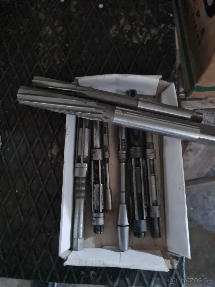 Výstružníky Narex