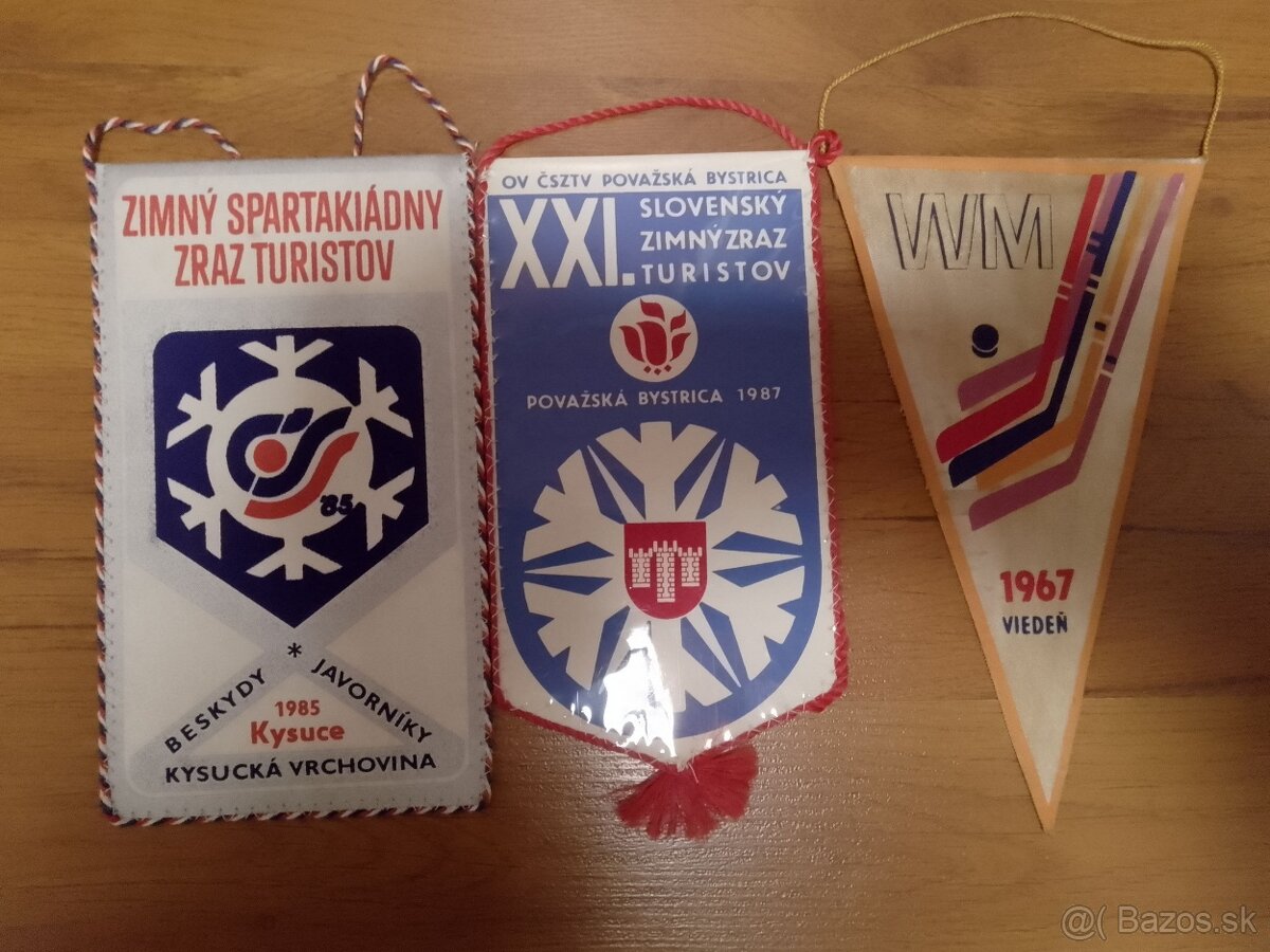 Retro vlajky a odznaky