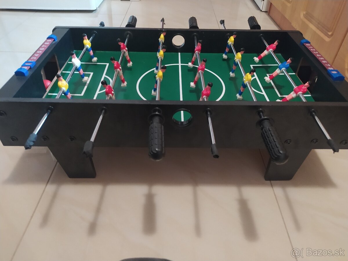 Darujem za 8€ futbal väčší