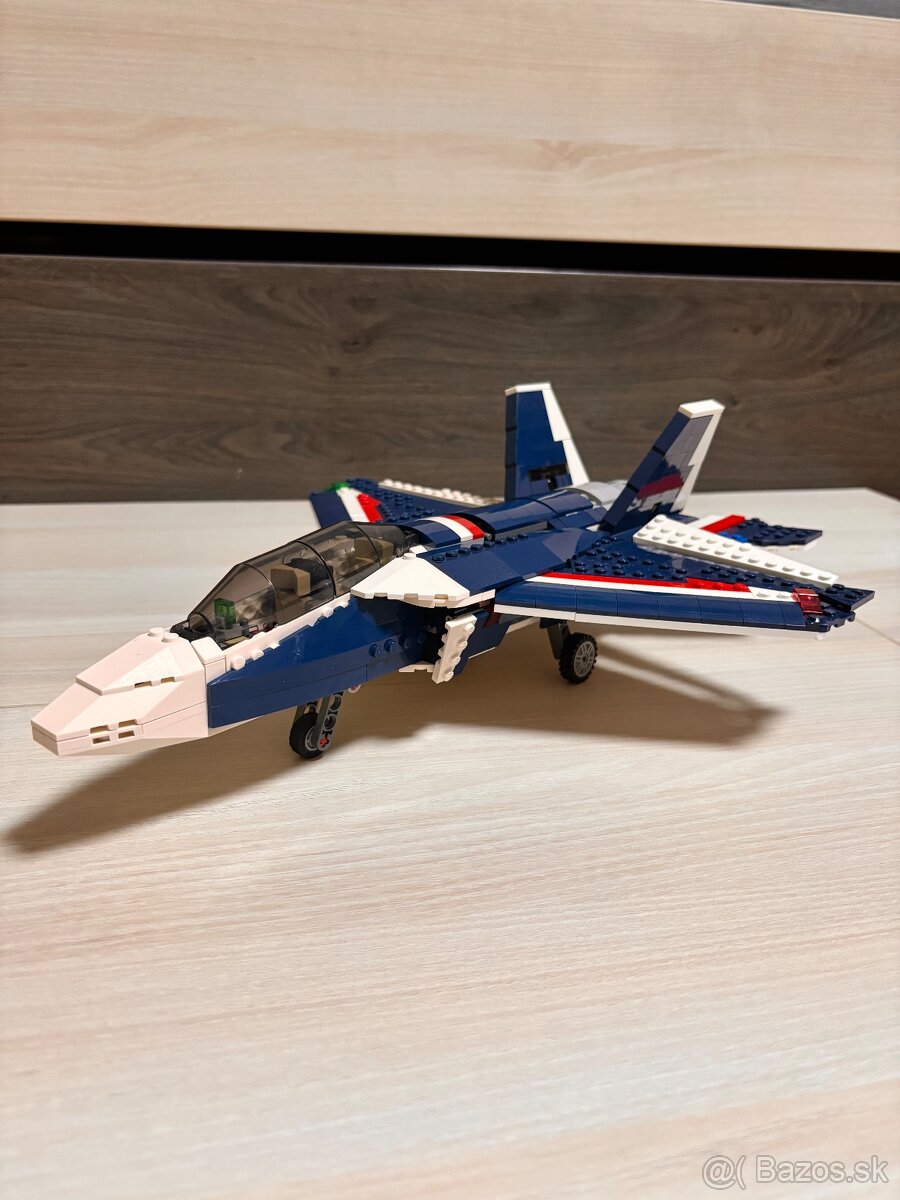 LEGO creator - stíhačka