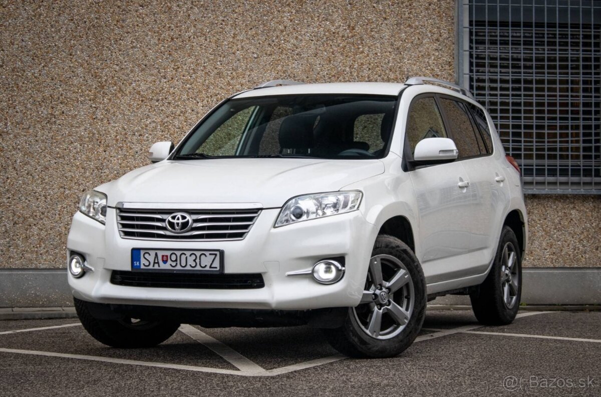 Toyota RAV4 2.2 D-4D 110kw MT/6 2013