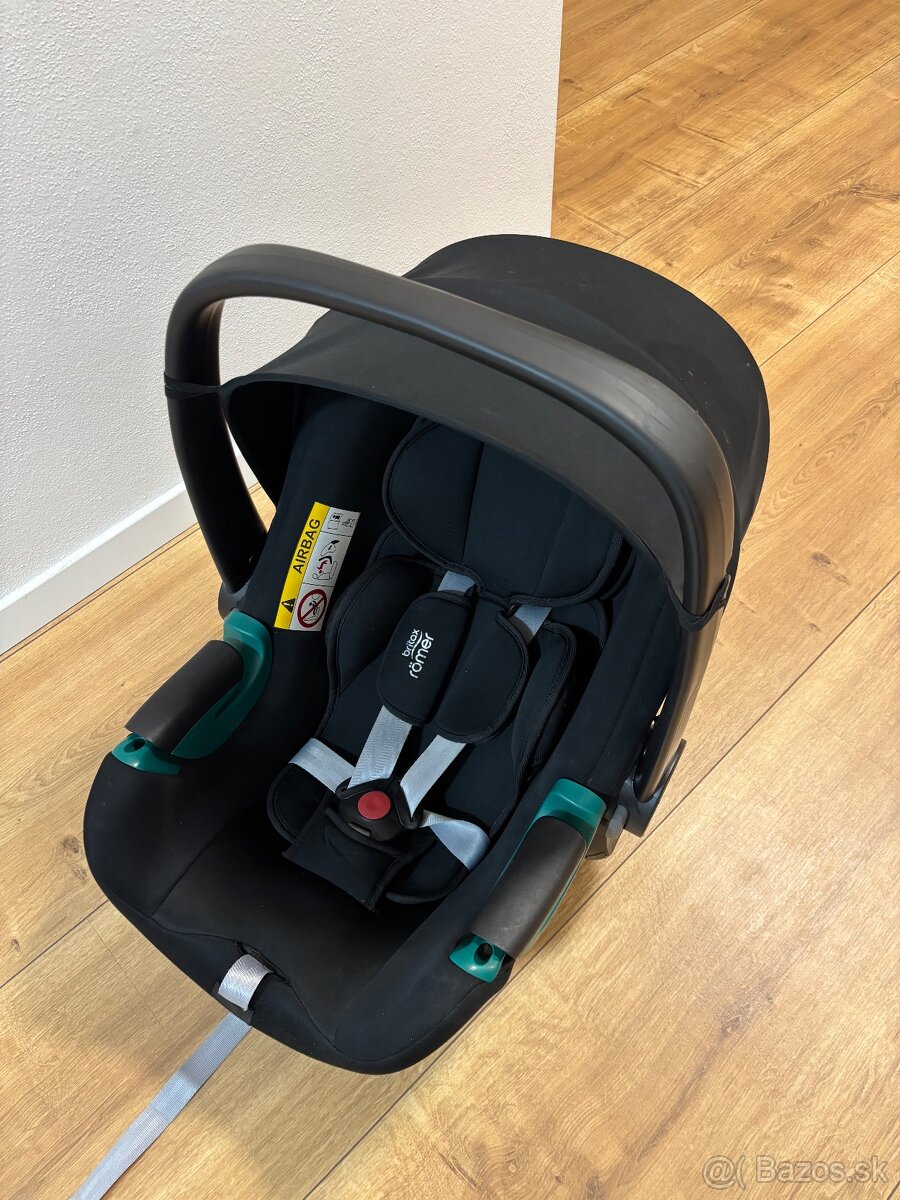 Autosedacka so základňou BRITAX ROMER