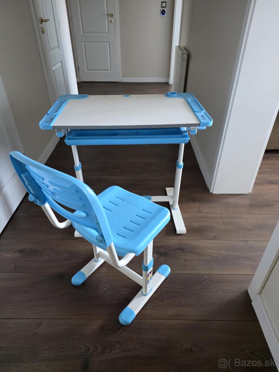 Detský písací stôl