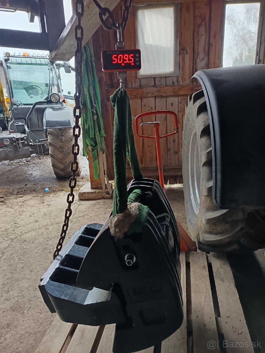 Predné závažie case