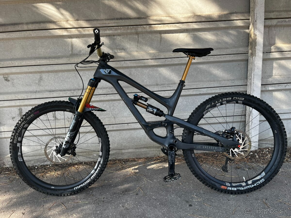 YT Capra 27 CF Pro Race L enduro