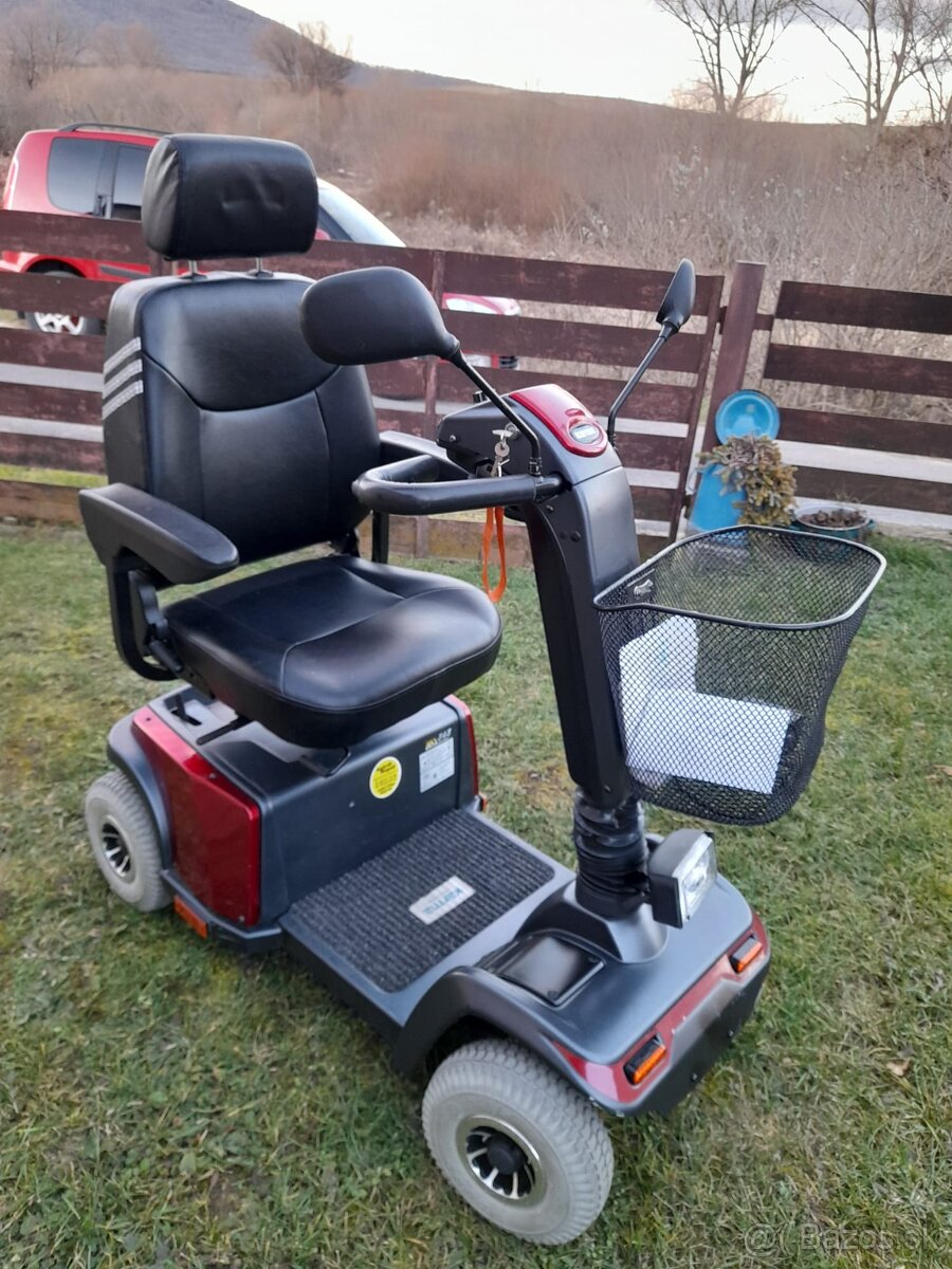 Elektrický vozík pre seniorov