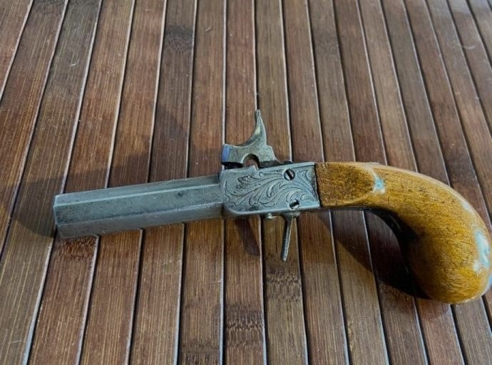 Cestovná pištol cal 11