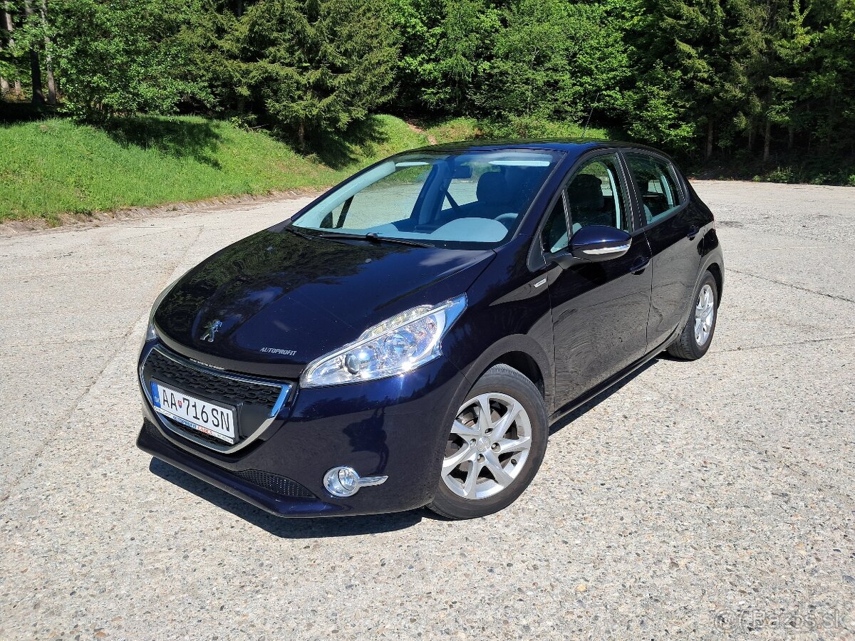 Peugeot 208 1,2i benzín