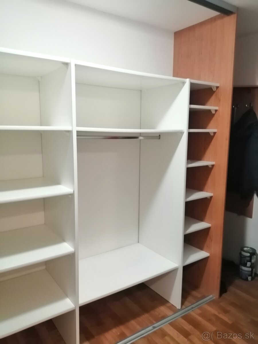 Skriňa