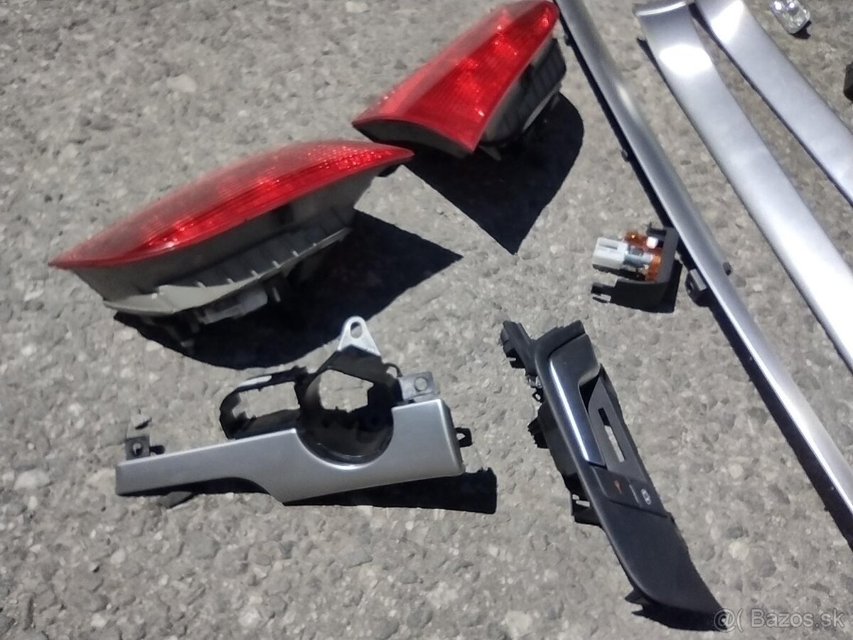 Audi A4 plasty