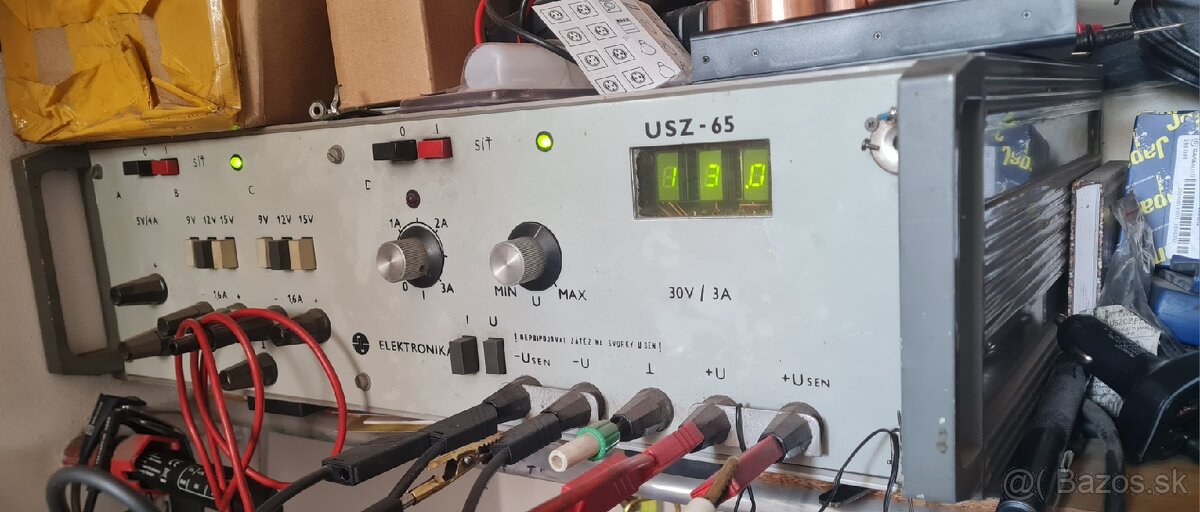 laboratórny univerzálny zdroj USZ-65 od výrobcu ELEKTRONIKA