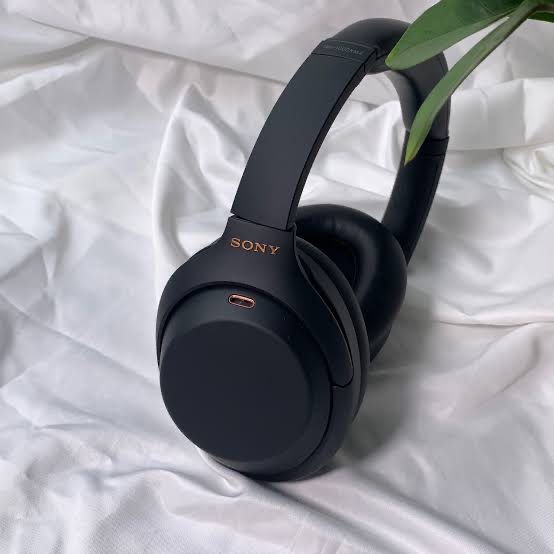 Sony Hi-Res WH-1000XM4