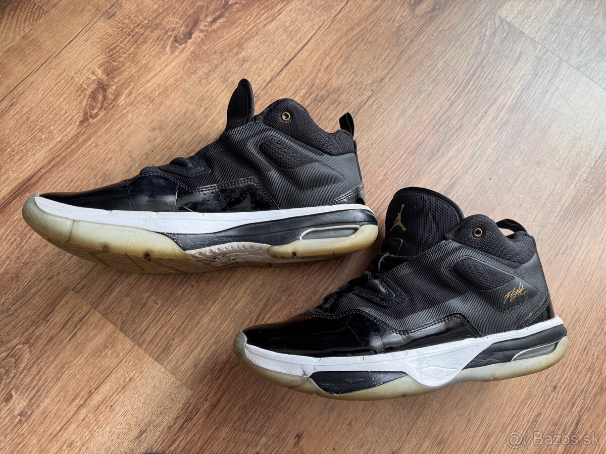 Tenisky Jordan, Nike