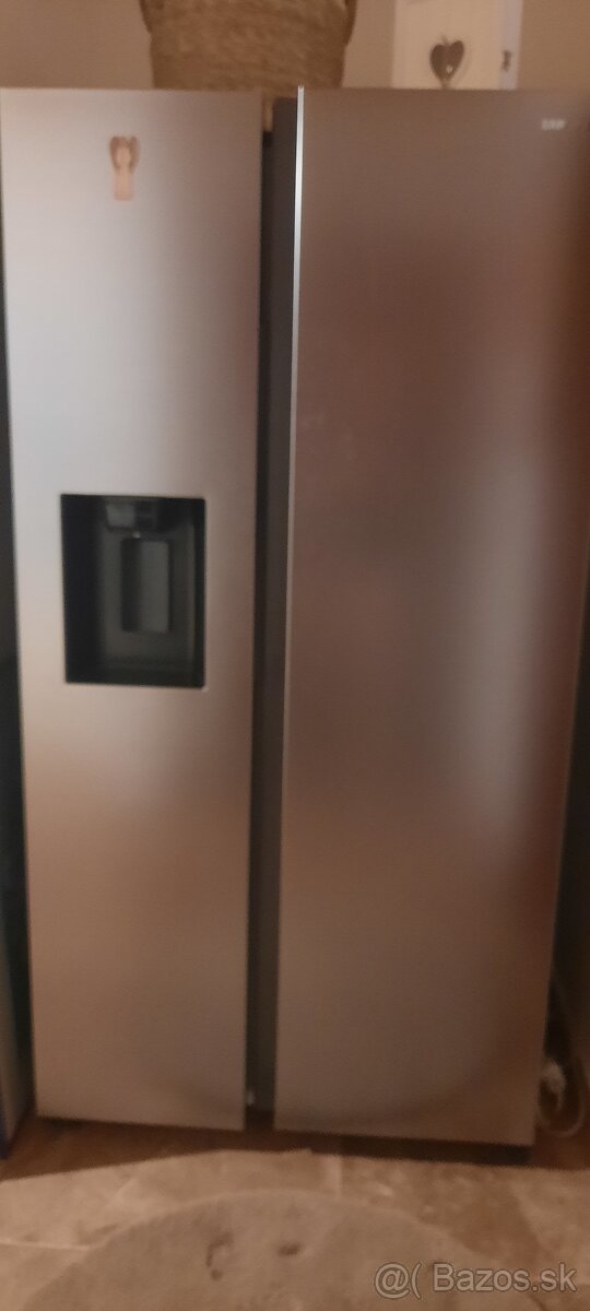 Samsung chladnička side by side s WiFi americká