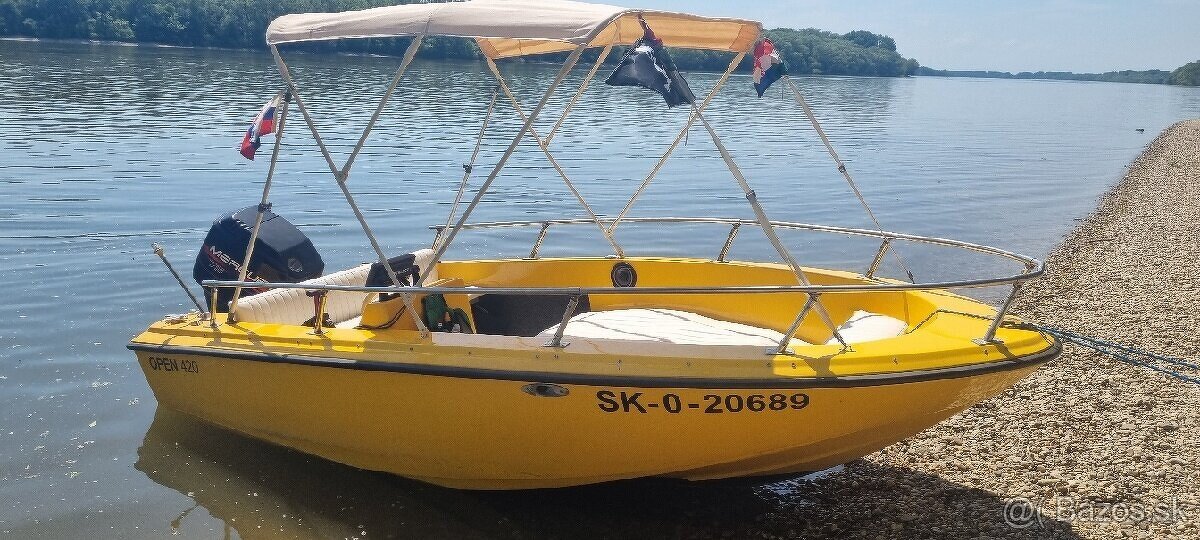 Predám motorový čln,loď