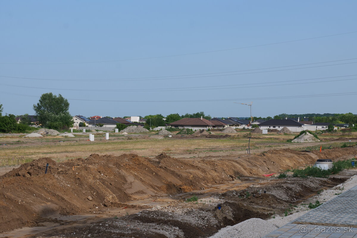 C18 - Slnovrat - všetko pripravené na stavbu 606 m² s ko