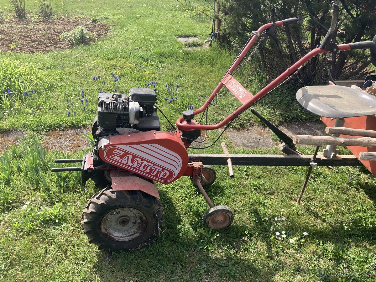 malotraktor ZAMITO