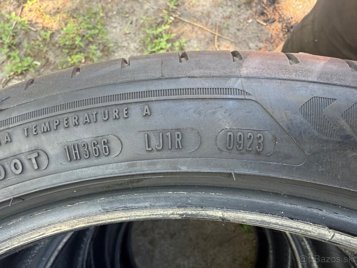 Predam 2 letne pneu 245/40 R19 Goodyear DOT:0923