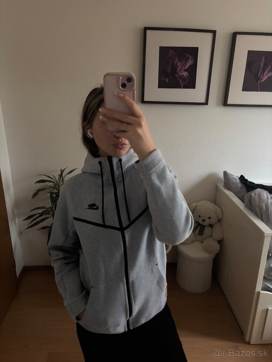 Nike Tech Fleece