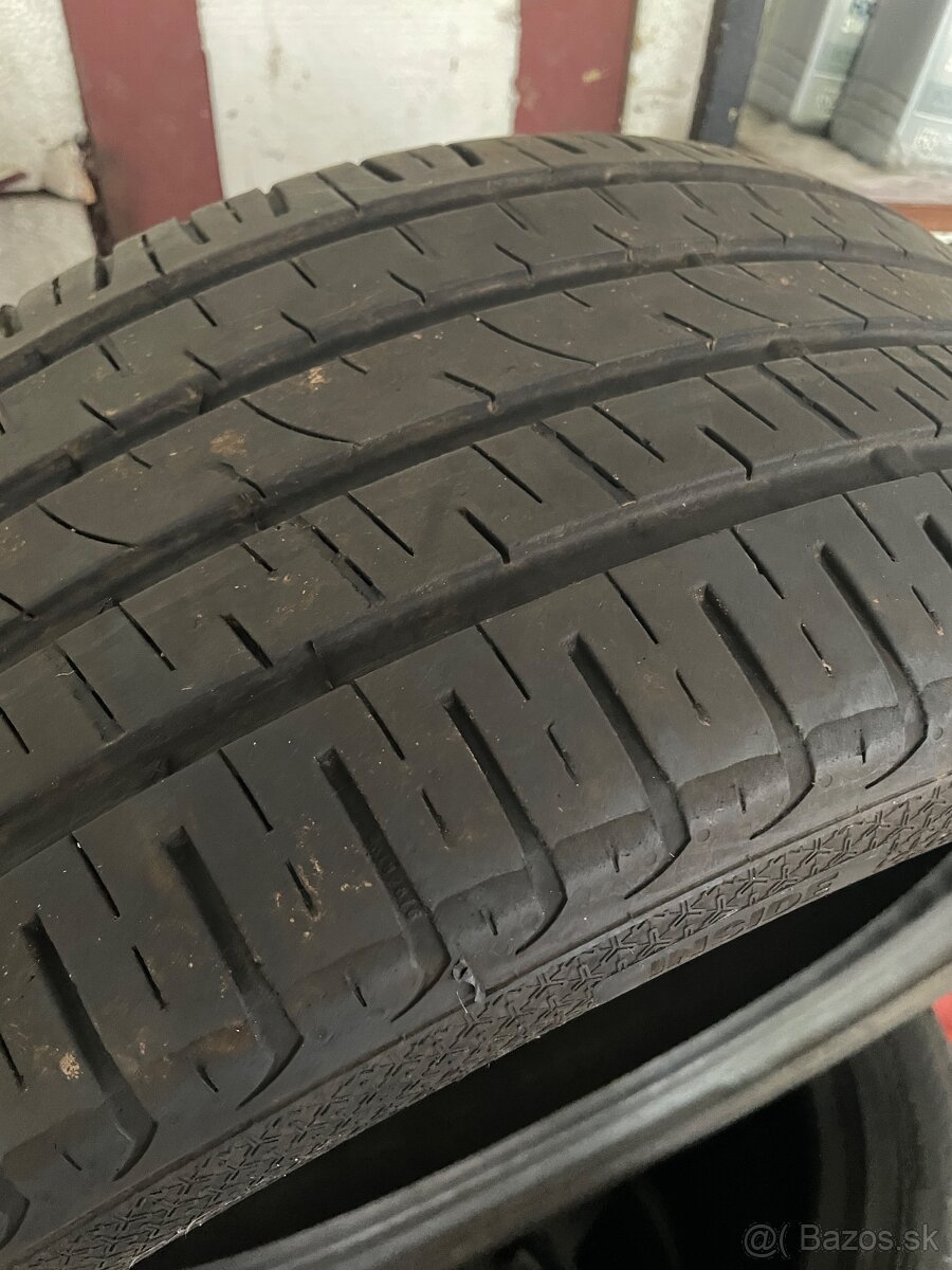 225/50 R17