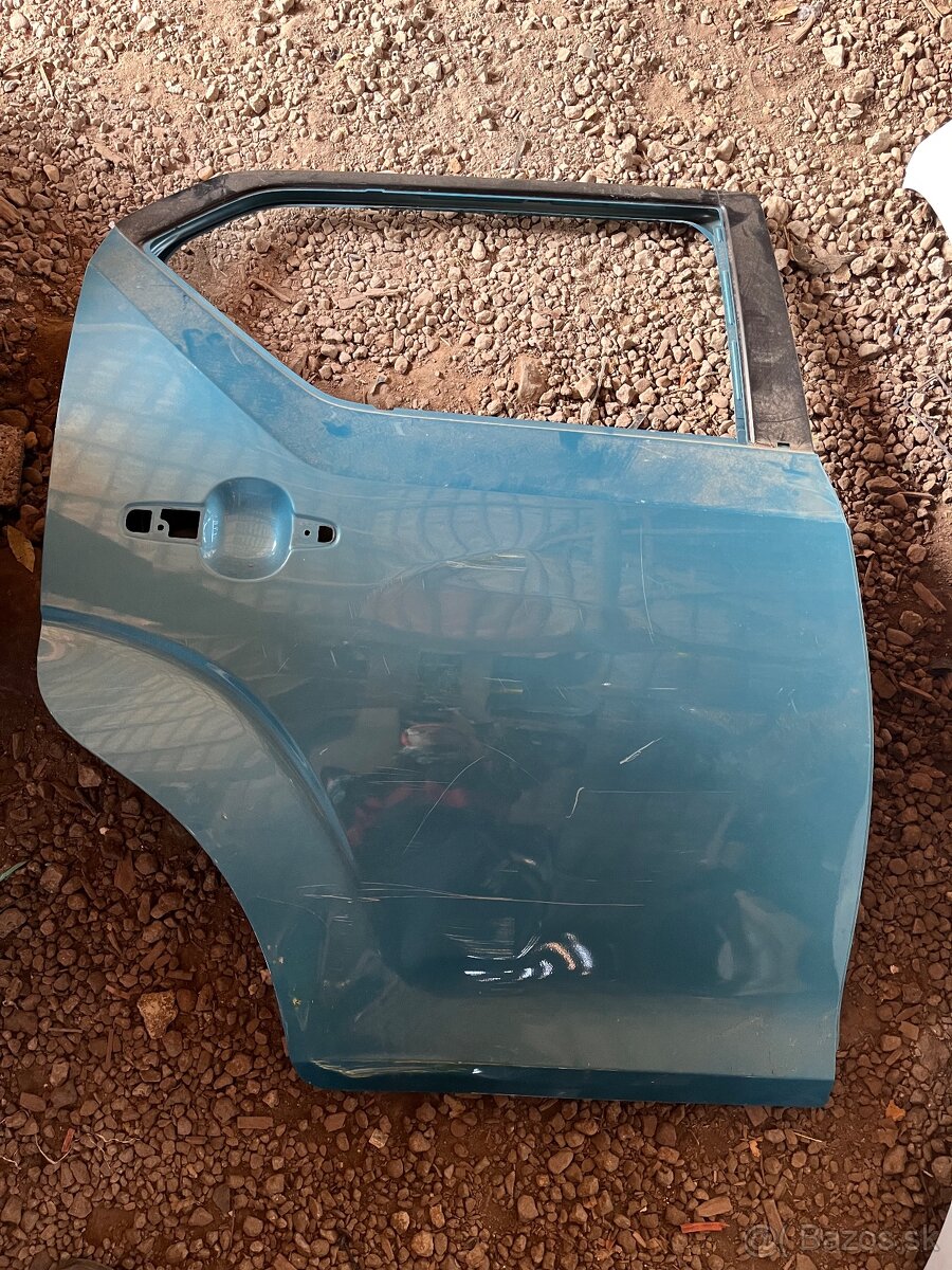 Pravé zadné dvere Suzuki Ignis
