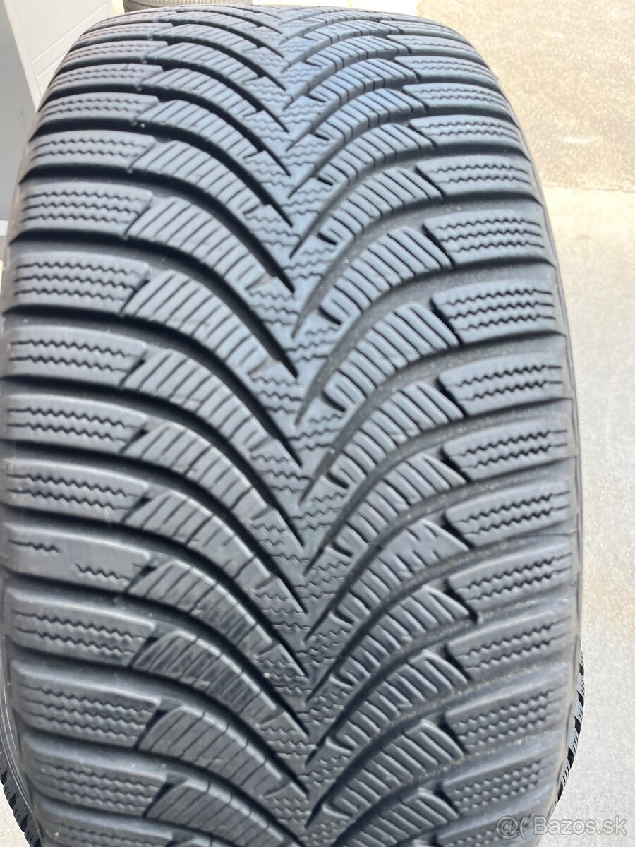 225/45/17 91H