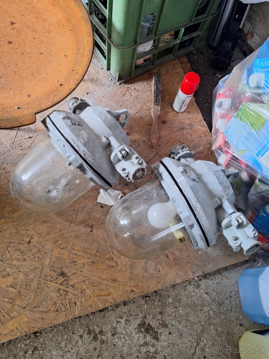 Industriálna lampa