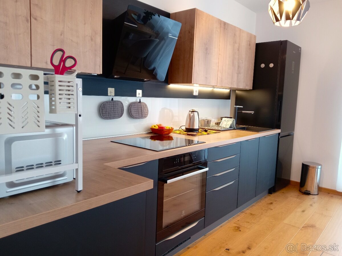 Novostavba : 2 izbový byt s veľkou loggiou 8 m2 | 53 m2 | KE