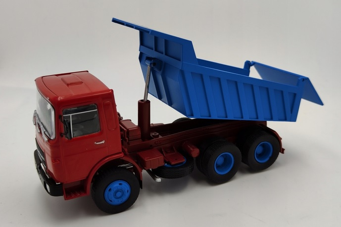 Roman Diesel 19.256 DFK 1:43