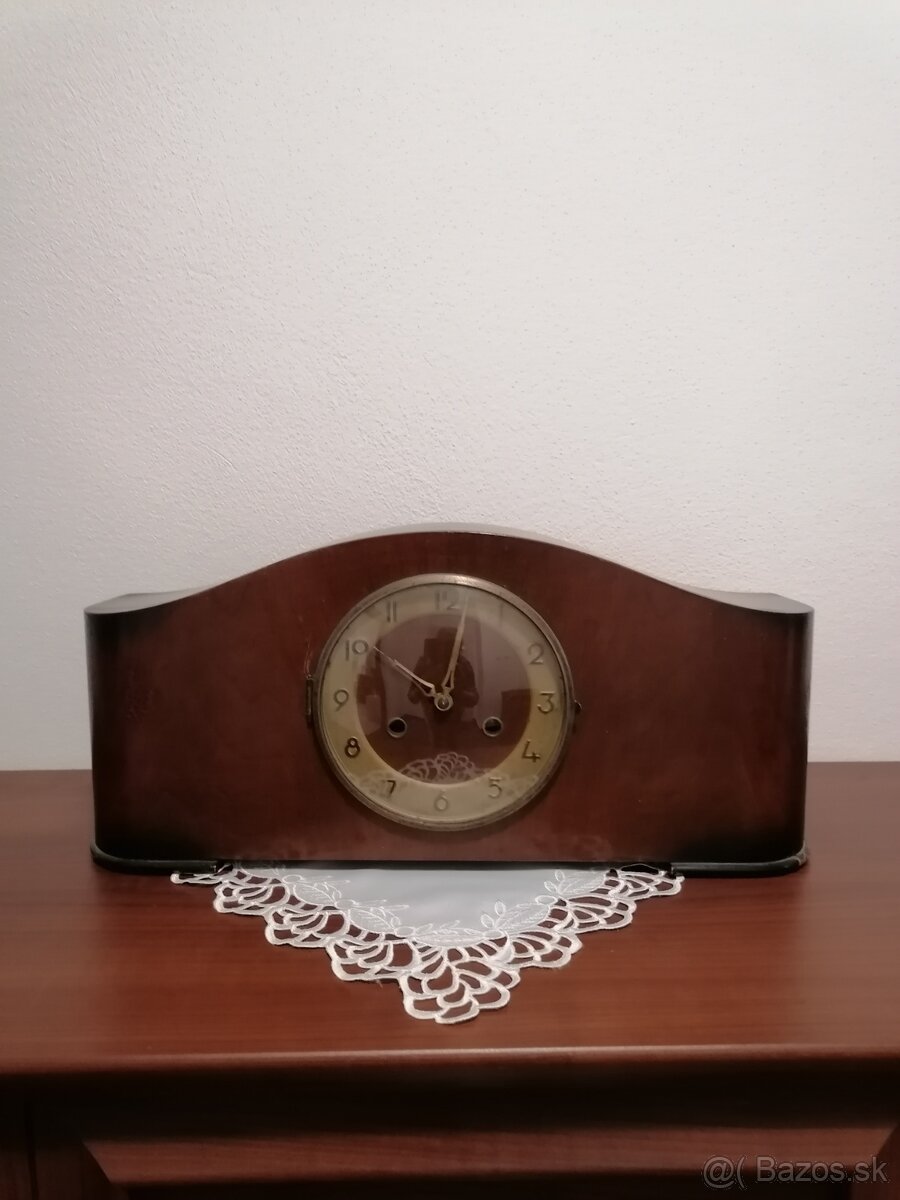 Predám starožitné funkčné hodiny