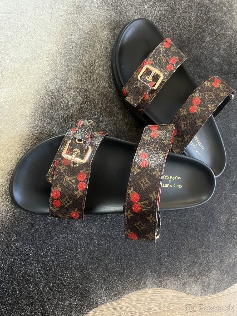 LV Cherry edícia šľapky