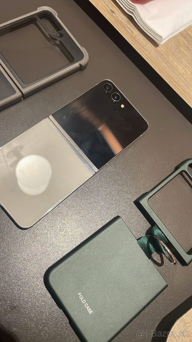 Samsung Z Flip 5 predam/vymenim
