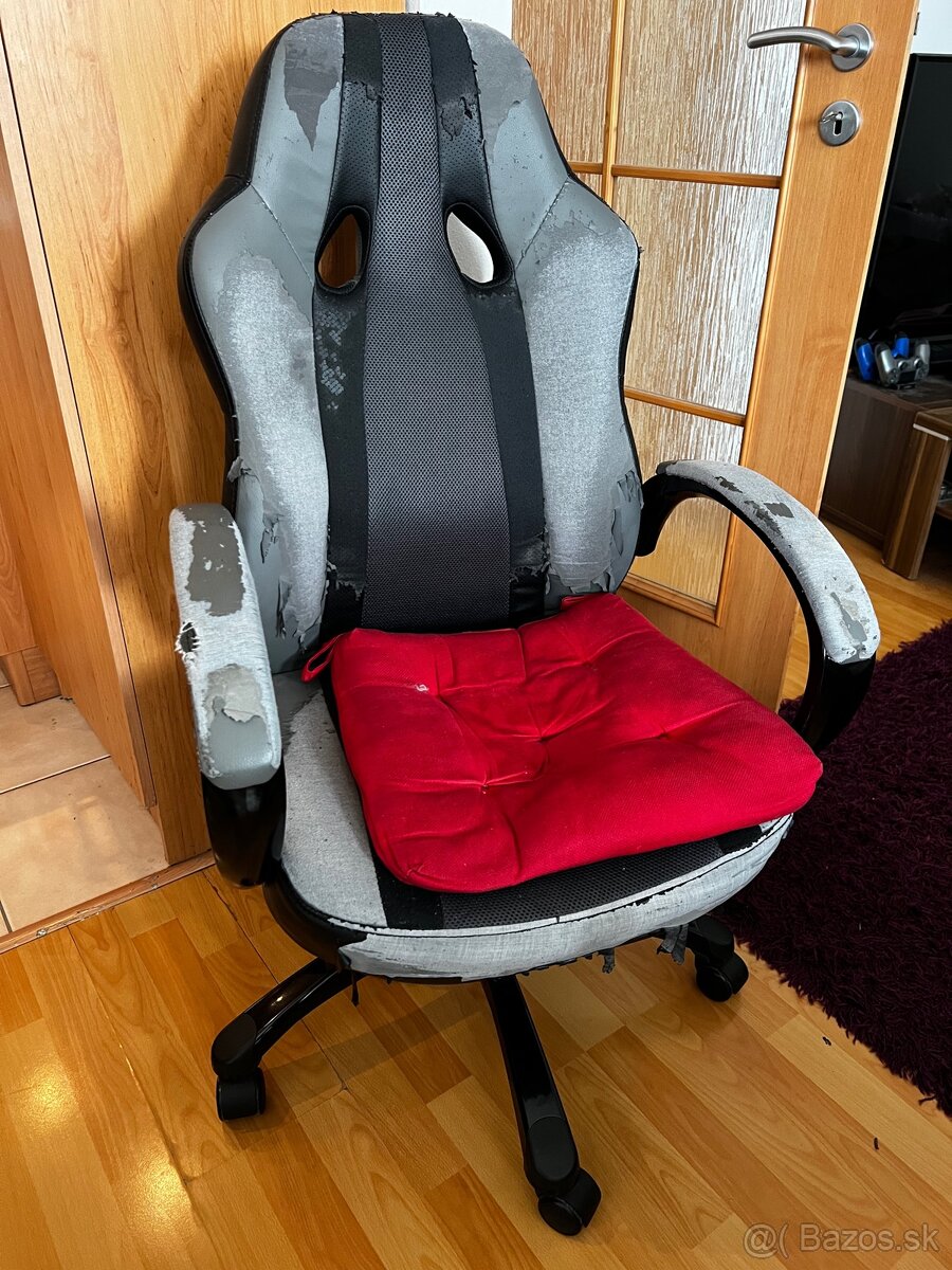 Darujem Za odvoz stoličku