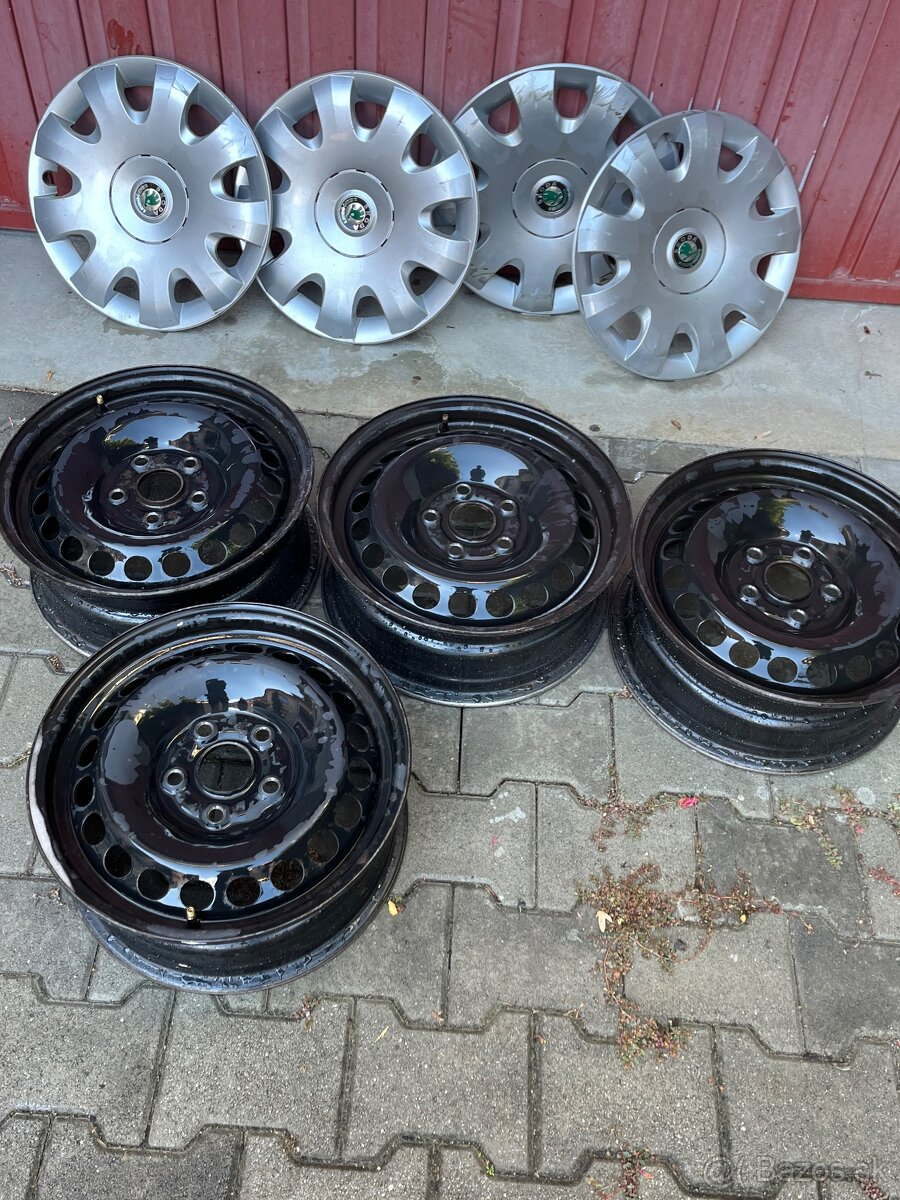 Kryty kolies Octavia