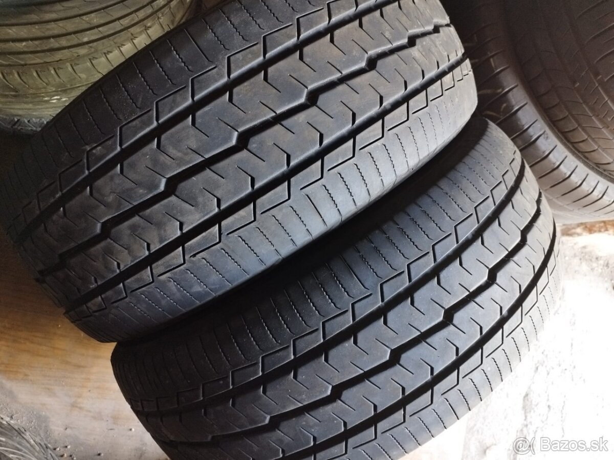 2 LETNÍ 225/55 R17 C - PĚKNÉ