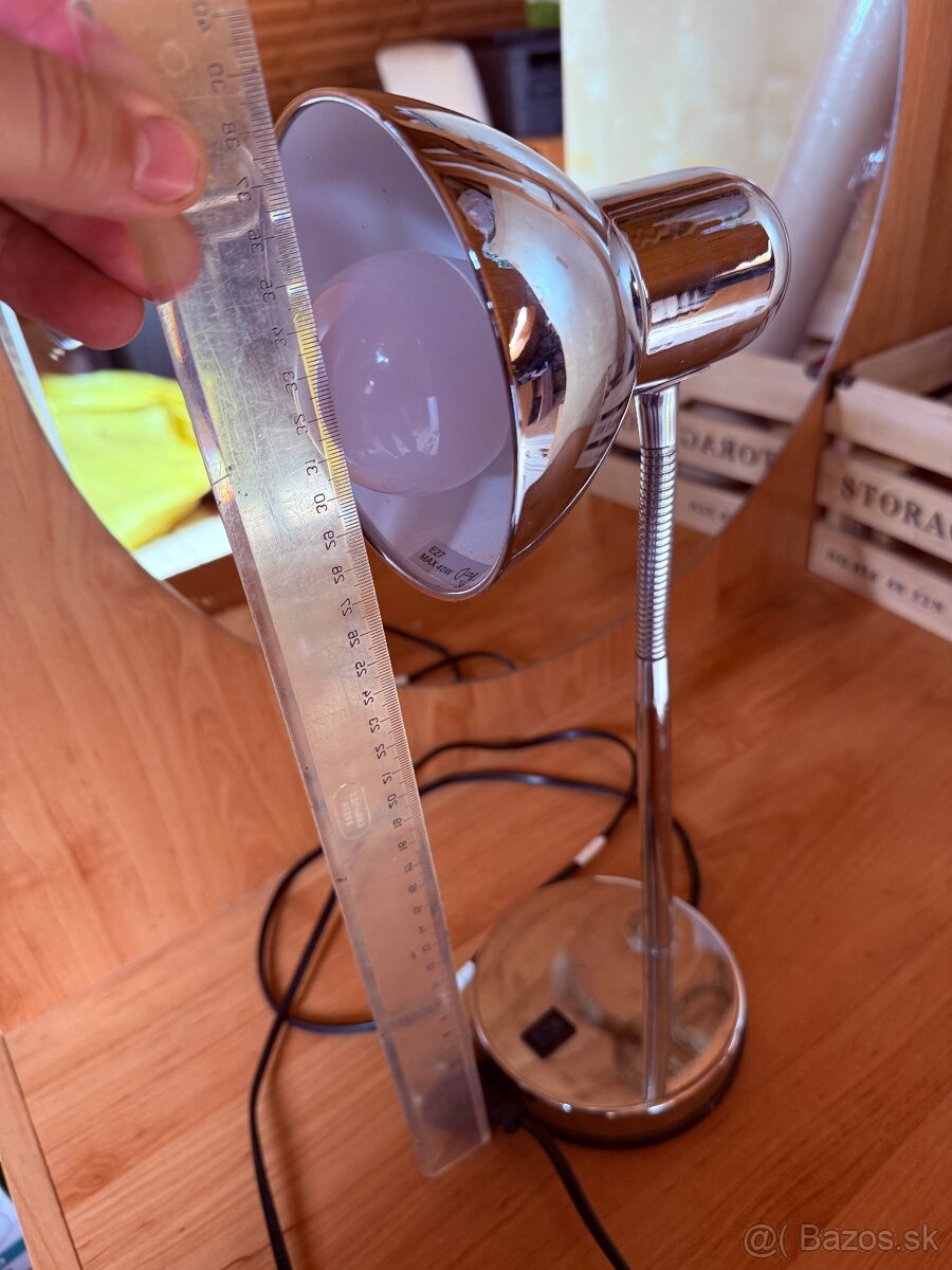Lampa na stôl kovová, používaná